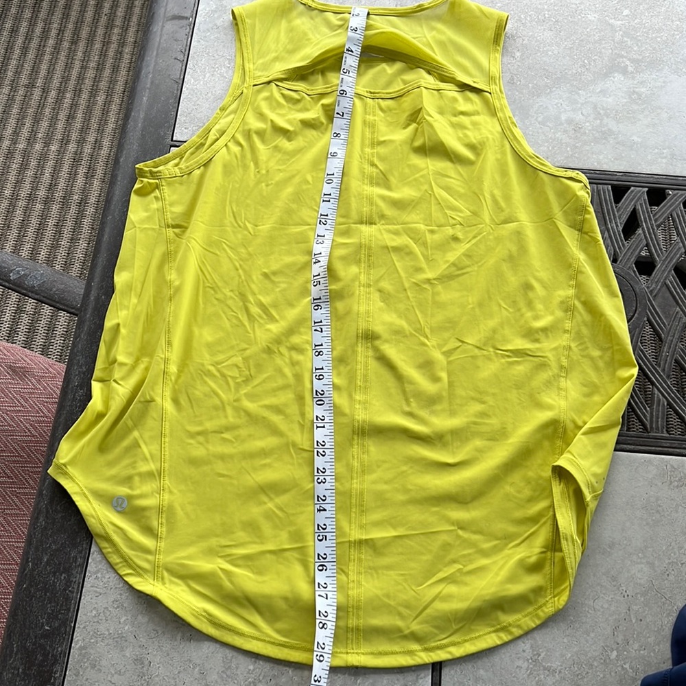 Lululemon tank size Large